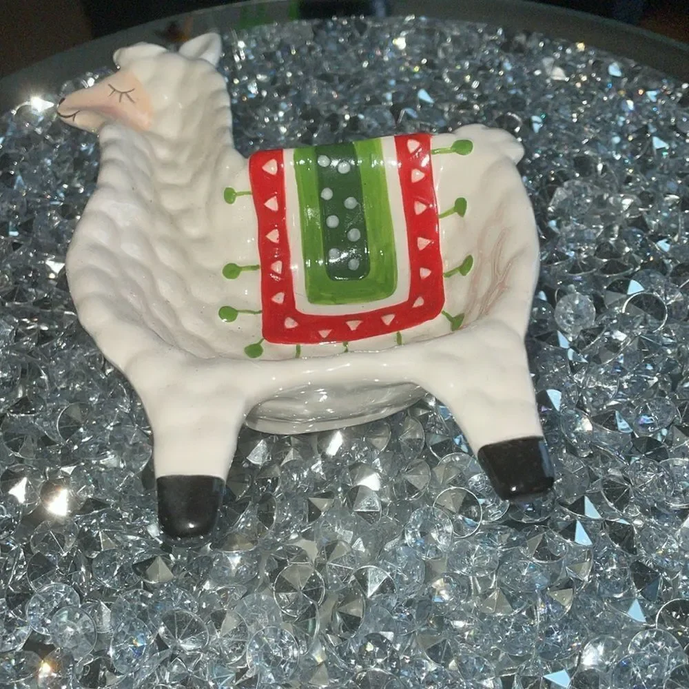 Eccolo Ceramic trinket dish jewelry holder Alpaca white mexican llama poncho